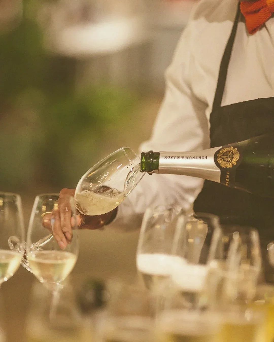 How to serve Champagne